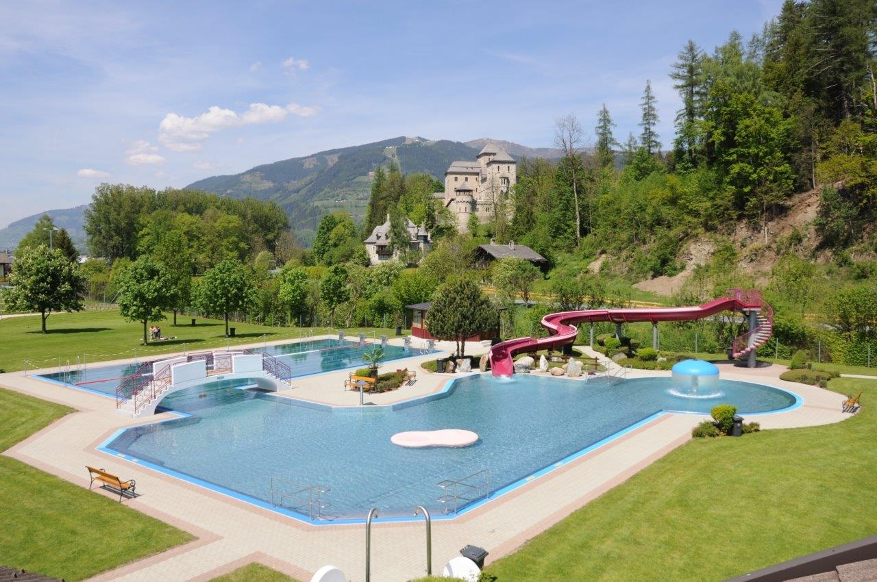 Schlossbad Bruck (c) TVB Bruck.jpg